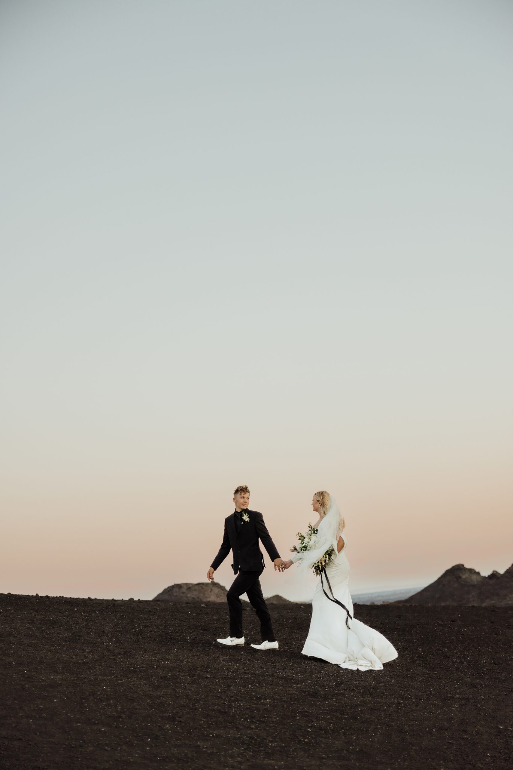 Kennedy Kiarra Presets – Gói Preset Lightroom Tone Màu Tự Nhiên Dành Cho Ảnh Chân Dung và Đám Cưới Tinh Tế Nịnh Mắt (xmp/acr) V3308 2 nencyha.com kennedy kiarra presets1 scaled