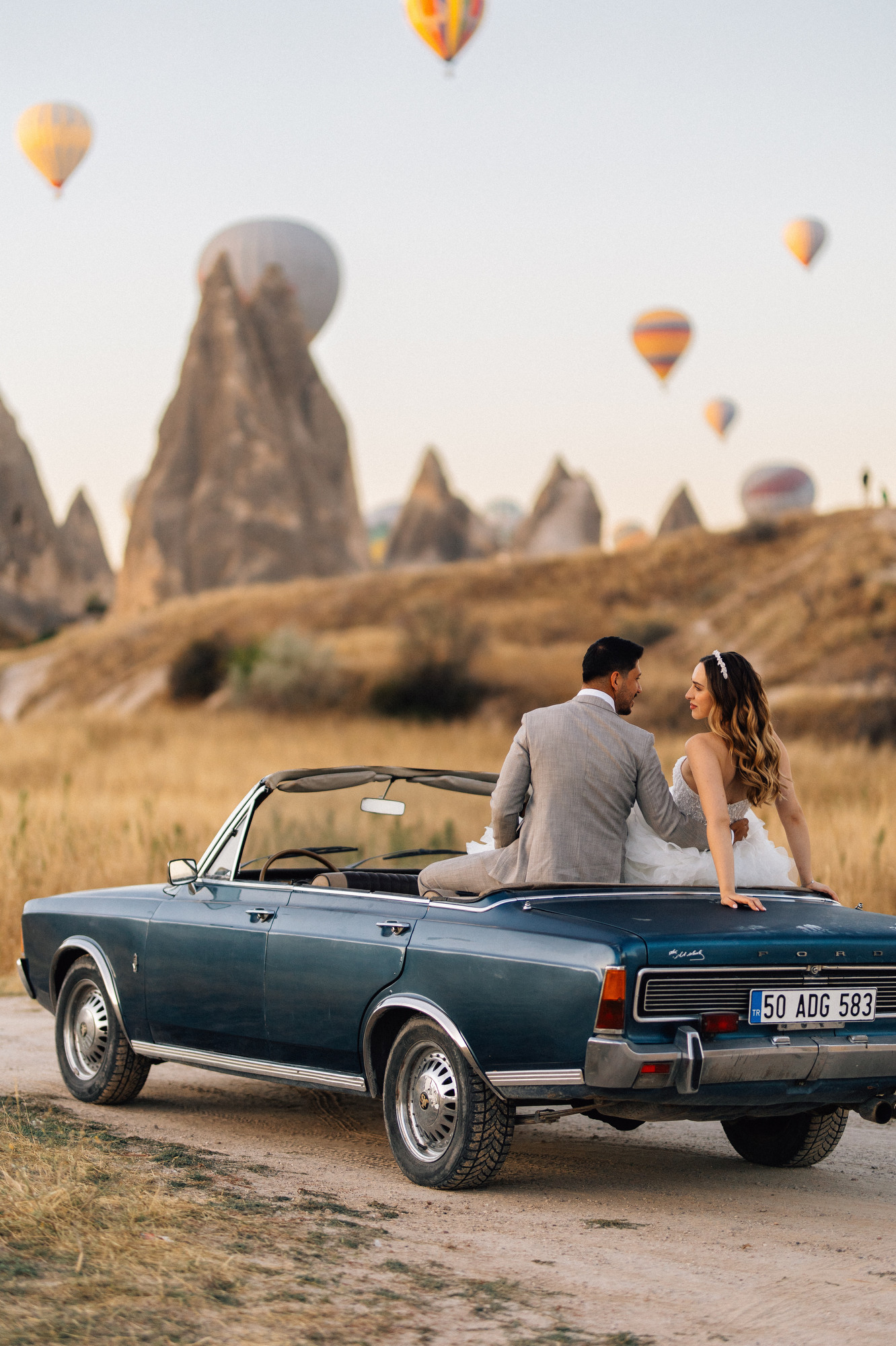 Authentic Love Presets Timeless Pack – Gói preset mang nét quyến rũ và thanh lịch bất kể thời đại nào (xmp/acr, Profiles) H43B30 3 authentic love presets timeless pack nencyha.com 2