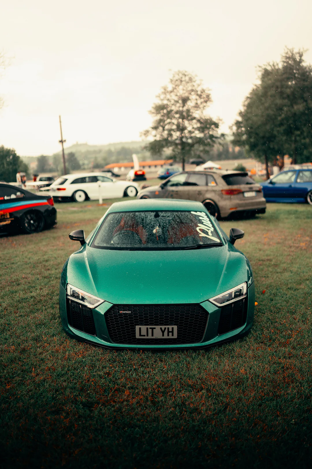 2021 THE HOLY GRAIL V2 (15 PRESETS BUNDLE!) – Gói preset tone màu xanh lá cây và màu cát phong cách (xmp/acr) B44L14 6 mike crawat 2021 the holy grail v2 presets desktop nencyha.com 5