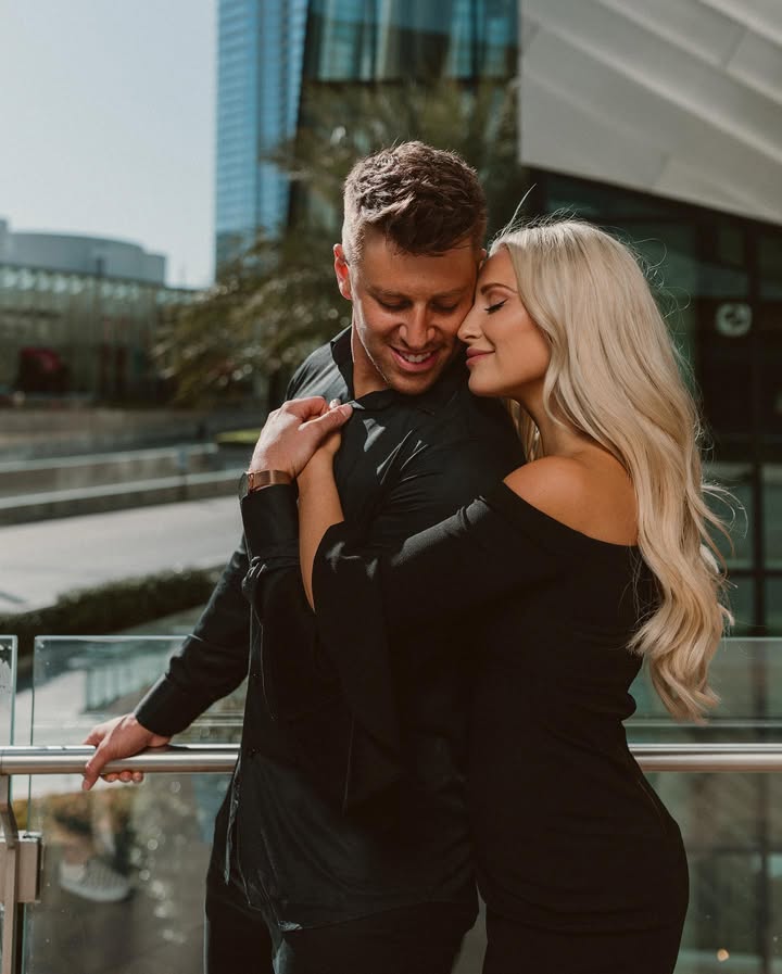 G-Presets Collaboration - Olivia Markle Presets – Gói Presets Mang Tone Màu Ấm Áp Cổ Điển Với Ánh Sáng Sắc Nét và Mạnh (xmp/acr, mp4) L58V97 7 g presets collaboration olivia markle presets goi presets mang tone mau am ap co dien voi anh sang sac net va manh 6