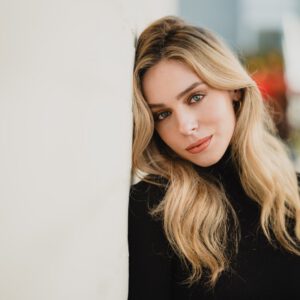 DVLOP - Radiant Lightroom Presets by Visual Flow 2025 – Bộ sưu tập Preset màu điện ảnh ấm áp và mạnh mẽ (xmp/acr, lr) A81X21 8 dvlop radiant lightroom presets by visual flow 2025 bo suu tap preset mau dien anh am ap va manh me 2