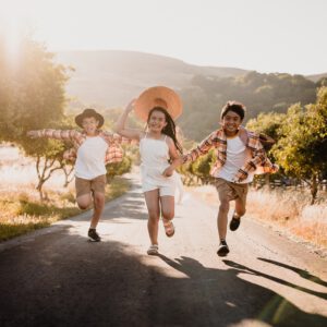 DVLOP - Radiant Lightroom Presets by Visual Flow 2025 – Bộ sưu tập Preset màu điện ảnh ấm áp và mạnh mẽ (xmp/acr, lr) A81X21 9 dvlop radiant lightroom presets by visual flow 2025 bo suu tap preset mau dien anh am ap va manh me 3