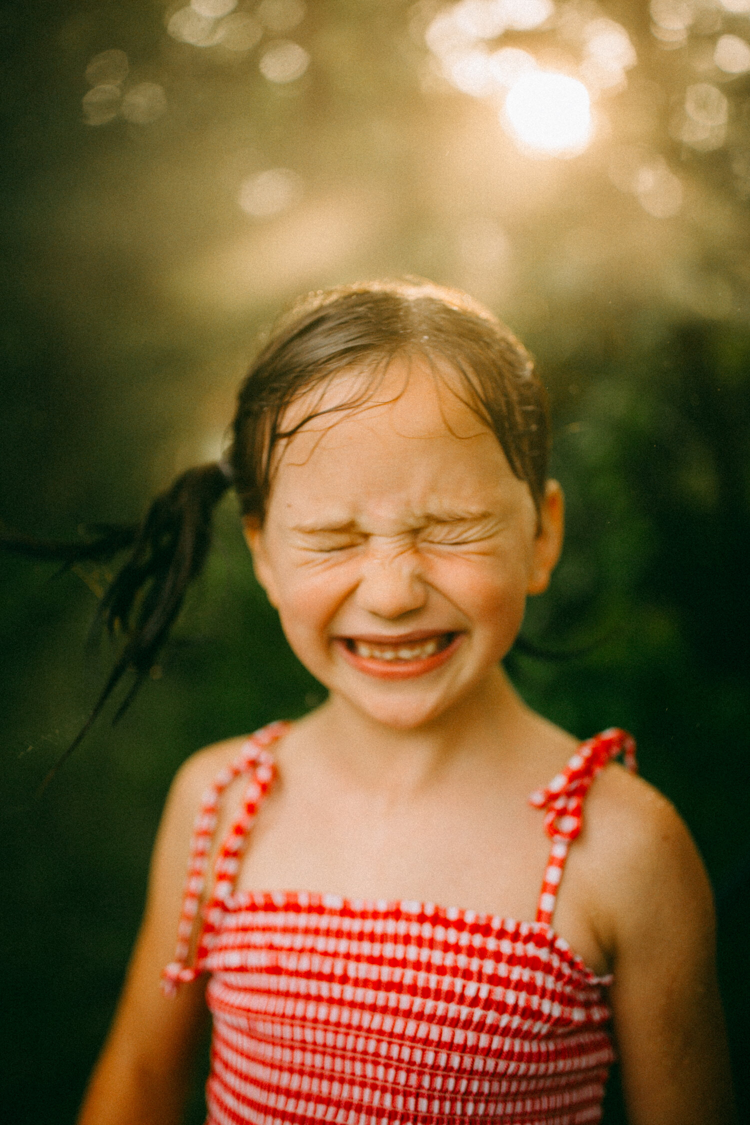 Root and Bud - The Roots Preset Pack – Bộ sưu tập Preset Retro mảng màu sự ấm áp dồi dào và màu đen trắng vượt thời gian (xmp/acr) R81K53 1 Root and Bud - The Roots Preset Pack – Bộ sưu tập Preset Retro mảng màu sự ấm áp dồi dào và màu đen trắng vượt thời gian (xmp/acr) R81K53