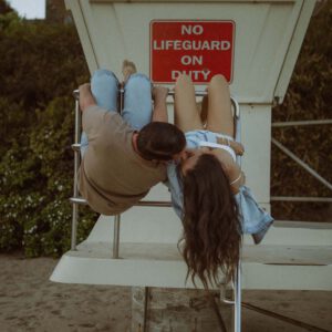 Erika Brooke - Riptide – Bộ sưu tập Preset màu film mang phong cách hoài cổ dịu nhẹ và lãng mạn (xmp/acr) A87Z09