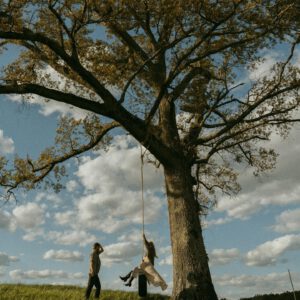 Aslyn Lee - Poppy Presets Complete Pack – Bộ sưu tập Presets màu ấm cúng sống động và thanh lịch (xmp/acr) D87V25 24 poppy presets 1