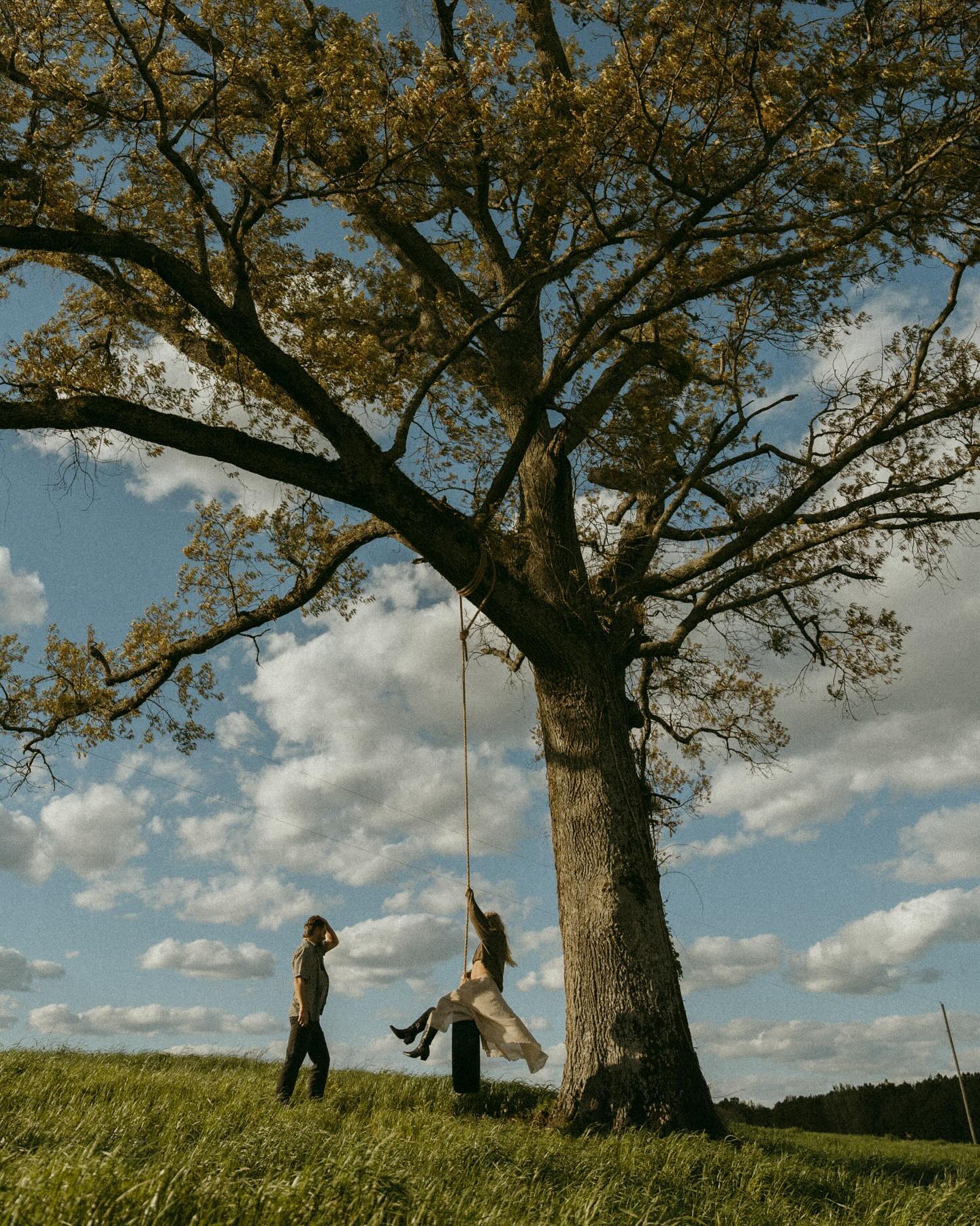 Aslyn Lee - Poppy Presets Complete Pack – Bộ sưu tập Presets màu ấm cúng sống động và thanh lịch (xmp/acr) D87V25 10 poppy presets 1