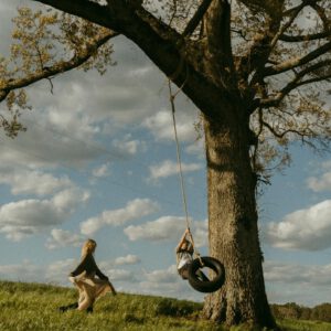 Aslyn Lee - Poppy Presets Complete Pack – Bộ sưu tập Presets màu ấm cúng sống động và thanh lịch (xmp/acr) D87V25 25 poppy presets 2