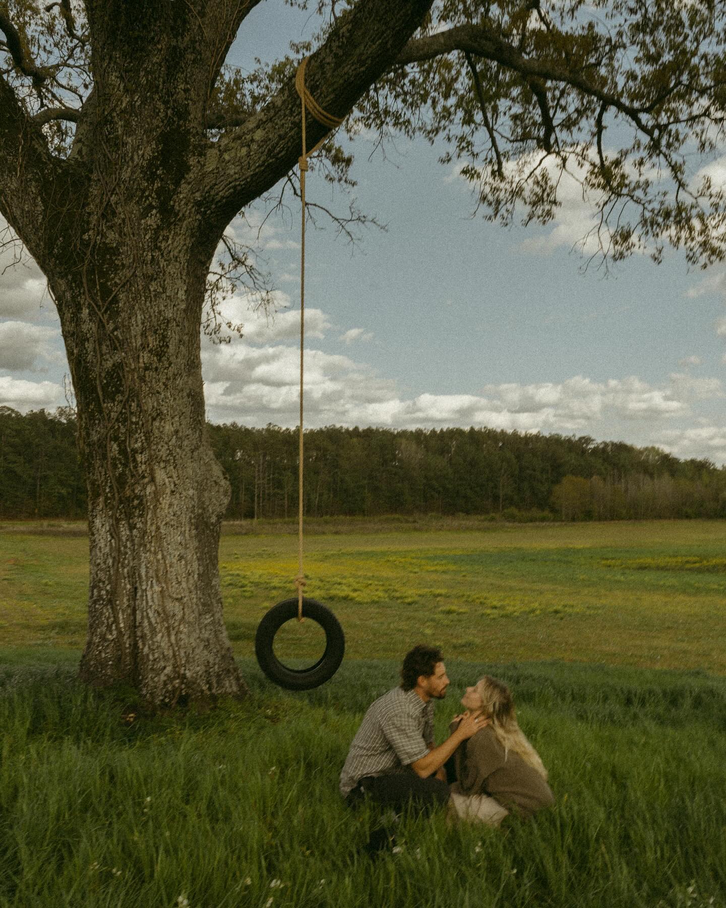 Aslyn Lee - Poppy Presets Complete Pack – Bộ sưu tập Presets màu ấm cúng sống động và thanh lịch (xmp/acr) D87V25 12 poppy presets 3