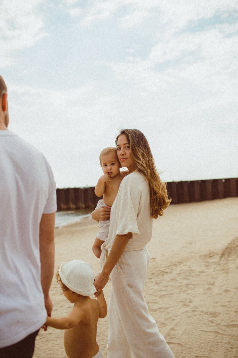 Ro Birkey - Sunday Lightroom Preset Pack – Bộ sưu tập Preset màu film tạo nên tác phẩm chân thực (xmp/acr) A89L46 5 ro birkey sunday lightroom preset pack bo suu tap preset mau film tao nen tac pham chan thuc 4