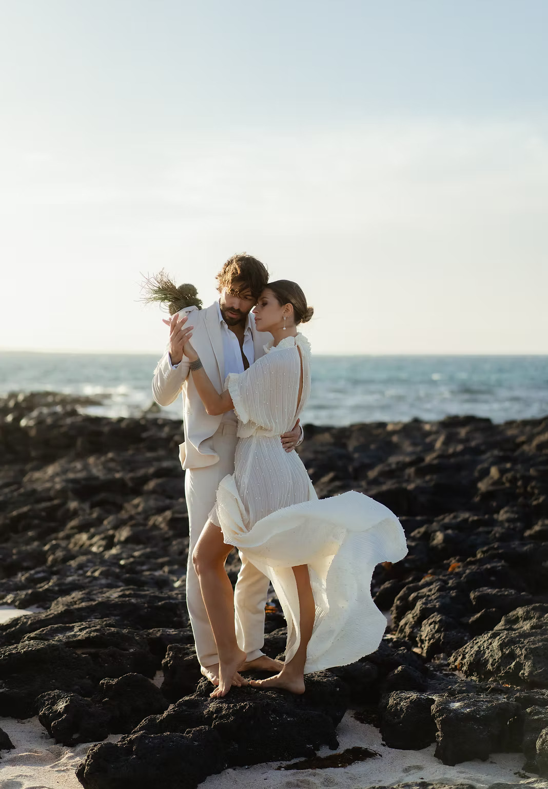 M&C - Preset Collection No1 – Bộ sưu tập Preset ảnh Cưới mang vẻ thanh lịch và vẻ đẹp hiện đại 2025 (xmp/acr) A93X06 3 mc preset collection no1 bo suu tap preset anh cuoi mang ve thanh lich va ve dep hien dai 2025 1