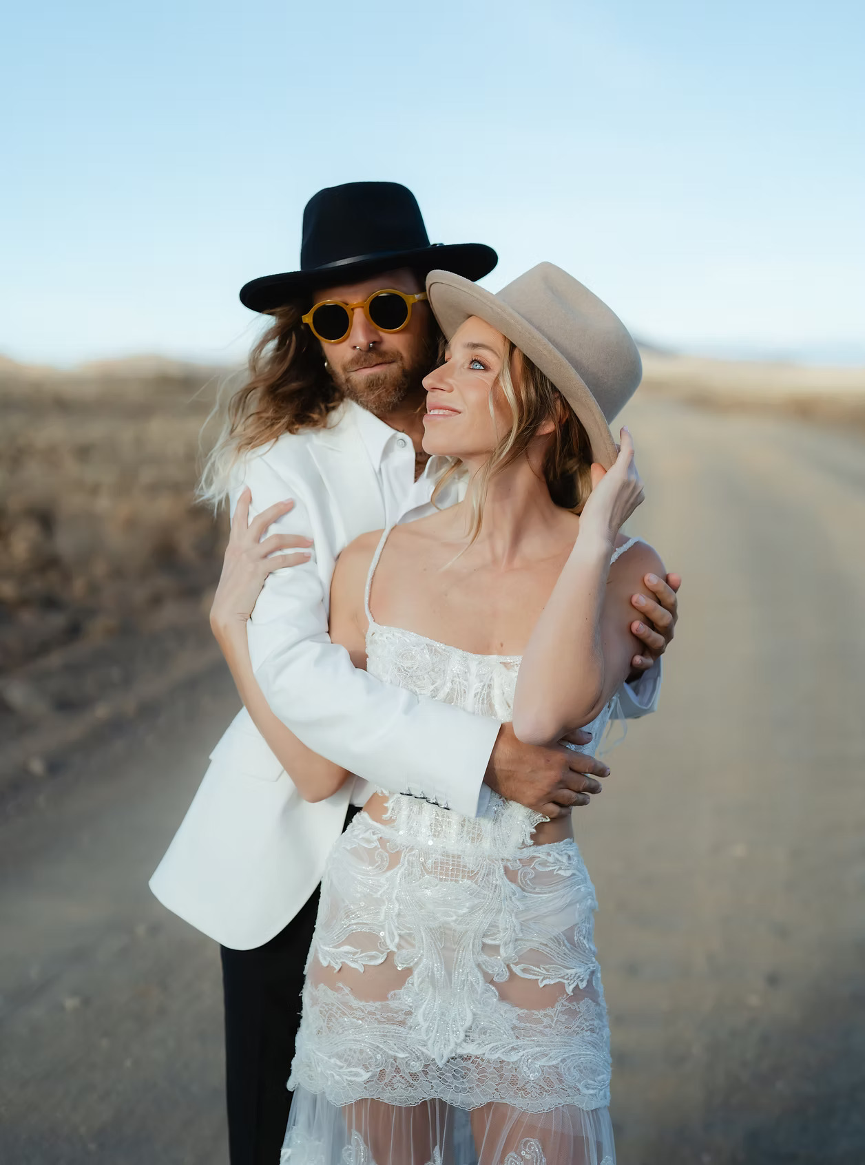 M&C - Preset Collection No1 – Bộ sưu tập Preset ảnh Cưới mang vẻ thanh lịch và vẻ đẹp hiện đại 2025 (xmp/acr) A93X06 6 mc preset collection no1 bo suu tap preset anh cuoi mang ve thanh lich va ve dep hien dai 2025 4