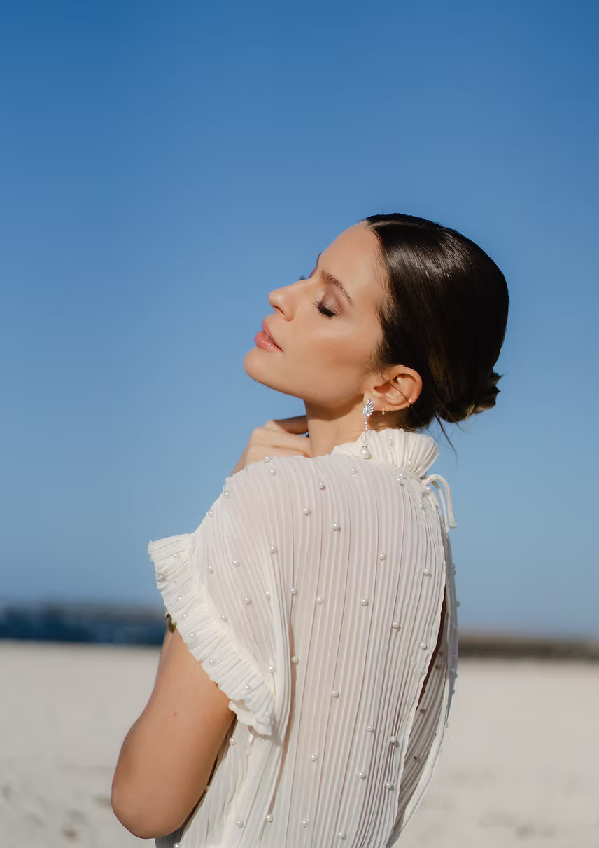 M&C - Preset Collection No1 – Bộ sưu tập Preset ảnh Cưới mang vẻ thanh lịch và vẻ đẹp hiện đại 2025 (xmp/acr) A93X06 8 mc preset collection no1 bo suu tap preset anh cuoi mang ve thanh lich va ve dep hien dai 2025 7