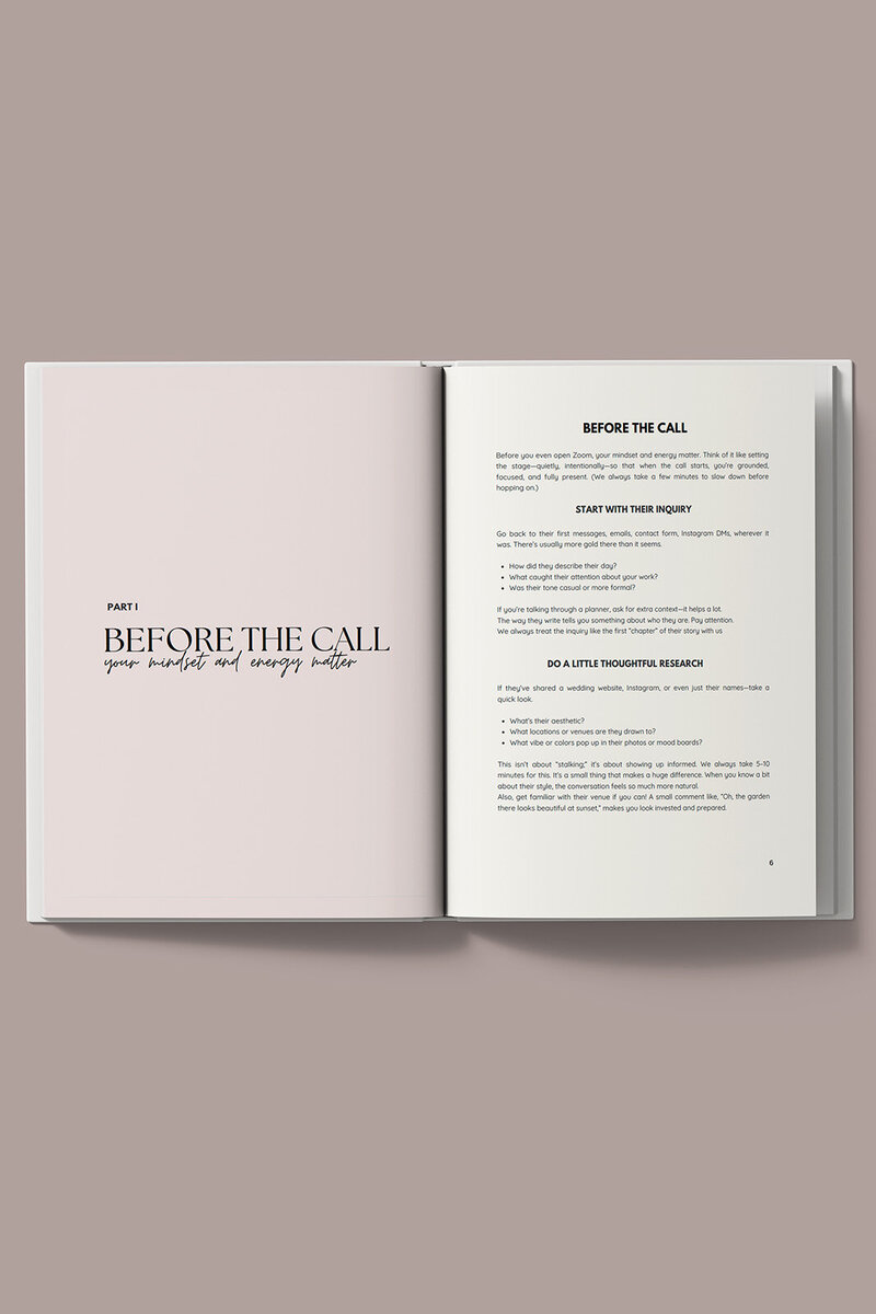 Anna Roussos A Wedding Photographer's Guide to Zoom Calls That Book – Cuốn sách hướng dẫn có kịch bản thực tế dành cho NAG Đám Cưới (pdf) A98V42 2 anna roussos a wedding photographers guide to zoom calls that book cuon sach huong dan co kich ban thuc te danh cho nag dam cuoi 1