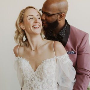 G-Presets - Grace Troutman - Golden — Bộ sưu tập preset màu vàng óng ấm áp tinh tế và mềm mại (xmp/acr, mp4) M101V28 11 g presets grace troutman golden bo suu tap preset mau vang ong am ap tinh te va mem mai 1