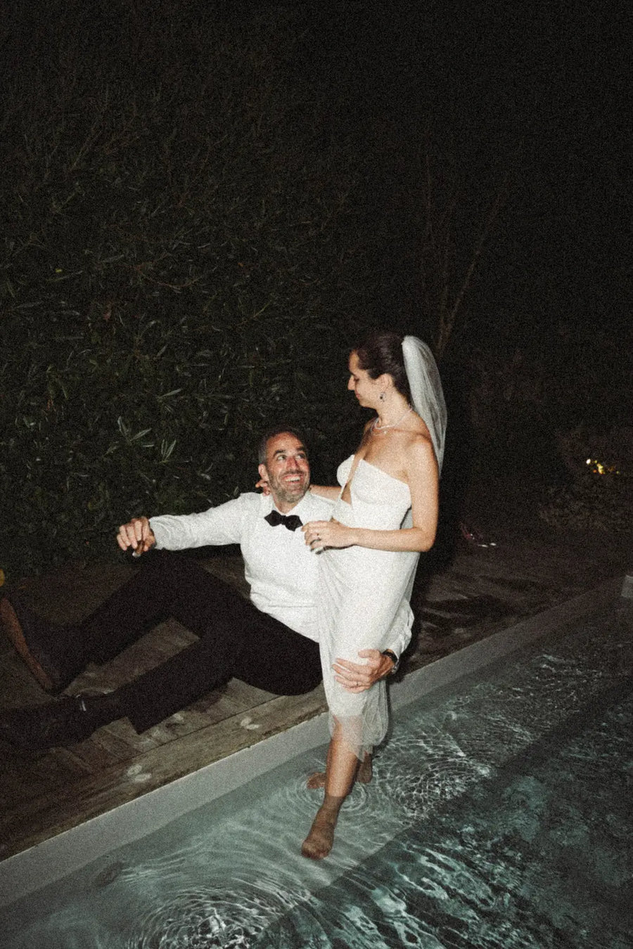 Zach & Grace - Feels Like Film — Bộ sưu tập Preset mang hoài niệm và cảm xúc của phim ảnh 2025 (xmp/acr) C102L17 9 zach grace feels like film bo suu tap preset mang hoai niem va cam xuc cua phim anh 2025 5