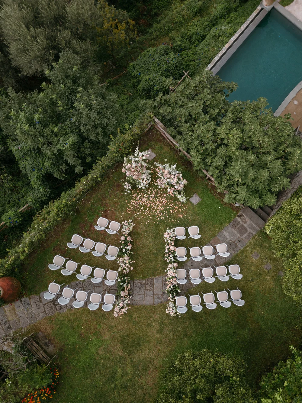 Karina Santos - The Refined Edit — Gói Preset Nhiếp Ảnh Cưới Cổ Điển Sang Trọng Kiểu và Đậm Chất Editorial (xmp/acr) K105X24 5 karina santos the refined presets goi preset mang hoi tho am ap va tam hon lang man cua nag den tu california 12